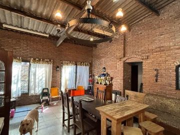 Chalet en venta en Bernal Centro