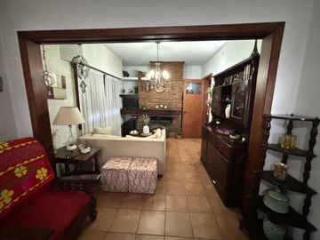 Chalet en venta en Bernal Centro