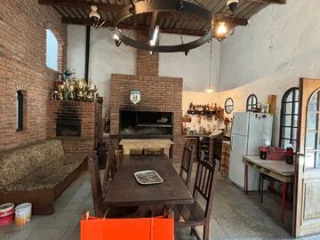 Chalet en venta en Bernal Centro