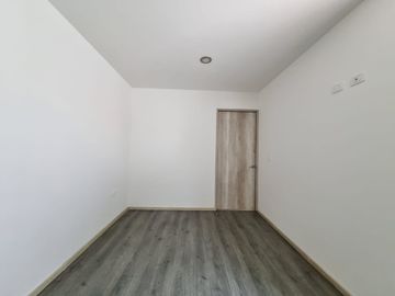 CASA EN VENTA EN PRIVADA A UN COSTADO DEL COLEGIO HUMBOLDT! VIGILANCIA!!