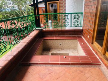 CASA EN ARRIENDO EN EL SECTOR TRES PUERTAS/PEREIRA