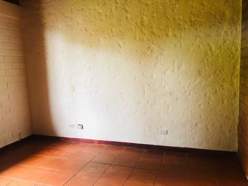CASA EN ARRIENDO EN EL SECTOR TRES PUERTAS/PEREIRA
