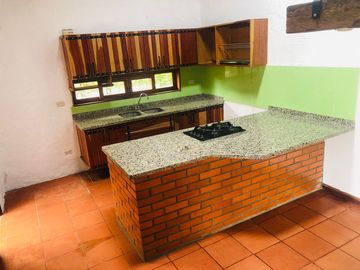 CASA EN ARRIENDO EN EL SECTOR TRES PUERTAS/PEREIRA