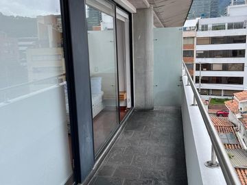 APARTAESTUDIO en ARRIENDO en Bogotá SANTA BARBARA