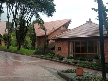 CASA CONDOMINIO en ARRIENDO/VENTA en Bogotá Calatrava