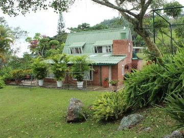 CASA CAMPESTRE en VENTA en Arbeláez Vereda San Roque