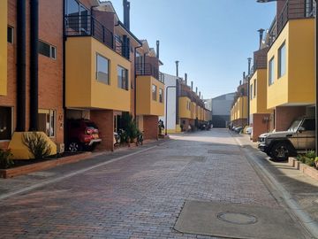 CASA en VENTA en Funza Conjunto Balcones de Funza