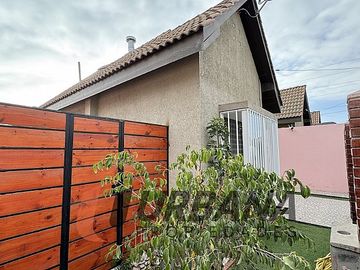 CÓMODA CASA EN CIELOS DEL VALLE IV