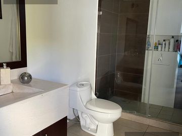 VENTA DE HERMOSA CASA EN PUNTA DEL ESTE