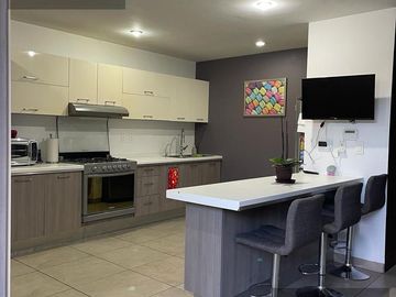 VENTA DE HERMOSA CASA EN PUNTA DEL ESTE