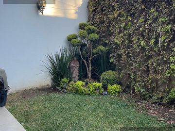 VENTA DE HERMOSA CASA EN PUNTA DEL ESTE