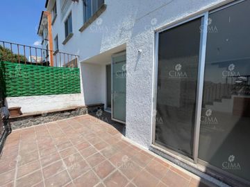Venta casa en condominio en Lomas Tetela - V323