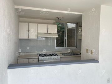 Venta casa en condominio en Lomas Tetela - V323