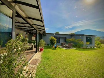 Venta Casa Campestre Con Lago SemiParcelacion Via La Ceja Llanogrande