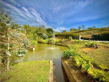 Venta Casa Campestre Con Lago SemiParcelacion Via La Ceja Llanogrande