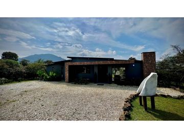 Venta Casa Campestre Con Lago SemiParcelacion Via La Ceja Llanogrande