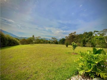 Venta Casa Campestre Con Lago SemiParcelacion Via La Ceja Llanogrande