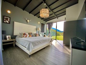 Venta Casa Campestre Con Lago SemiParcelacion Via La Ceja Llanogrande