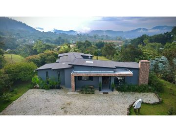 Venta Casa Campestre Con Lago SemiParcelacion Via La Ceja Llanogrande