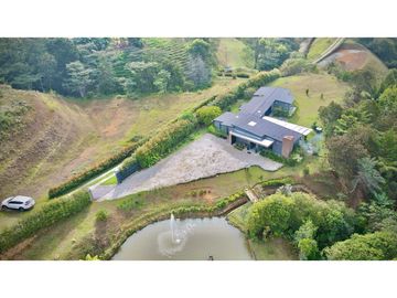 Venta Casa Campestre Con Lago SemiParcelacion Via La Ceja Llanogrande
