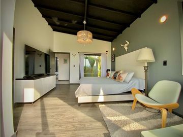 Venta Casa Campestre Con Lago SemiParcelacion Via La Ceja Llanogrande