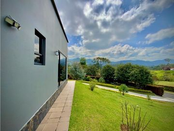 Venta Hermosa Casa Campestre como nueva Parcelacion La Ceja