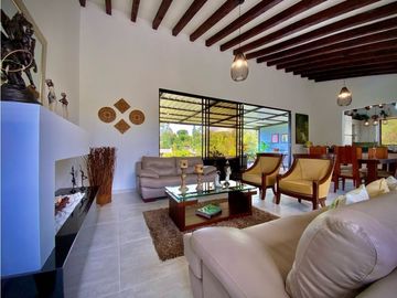 Venta Hermosa Casa Campestre como nueva Parcelacion La Ceja