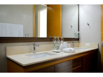 SE VENDE HERMOSO APARTAMENTO EN CASAMAR $ 286,000!!!!!