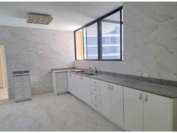 APARTAMENTO EN PUNTA PAITILLA PH GOLDEN PALACE 3REC 3B VACIO 356M2