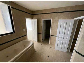 APARTAMENTO EN PUNTA PAITILLA PH GOLDEN PALACE 3REC 3B VACIO 356M2