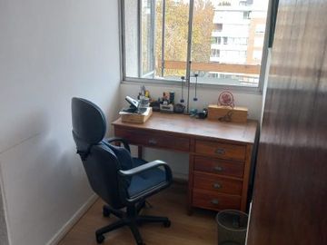 Dpto. 3 dorm. 2 b. 3 cdas. Metro Los Leones. Bajó Valor!!