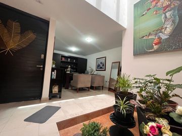 Casa en venta en La Isla Lomas de Angelópolis, lujo y confort en gran zona.