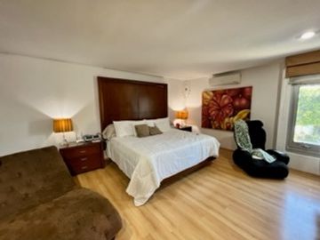 Casa en venta en La Isla Lomas de Angelópolis, lujo y confort en gran zona.