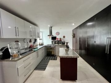 Casa en venta en La Isla Lomas de Angelópolis, lujo y confort en gran zona.
