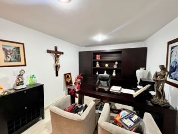 Casa en venta en La Isla Lomas de Angelópolis, lujo y confort en gran zona.