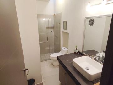 CASA EN VENTA EN CERCA DE LA MINERVA, VALLARTA NORTE