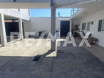CASA COMERCIAL EN VENTA EN SAN ISIDRO ZAPOPAN