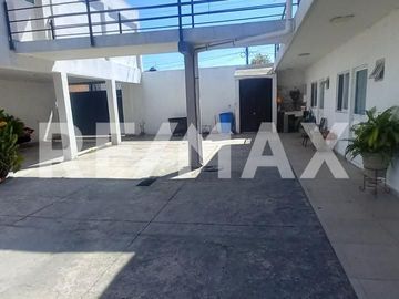 CASA COMERCIAL EN VENTA EN SAN ISIDRO ZAPOPAN