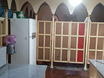 Venta de Casa  - 5  ambientes - con fondo parquizado -  Lanús Oeste