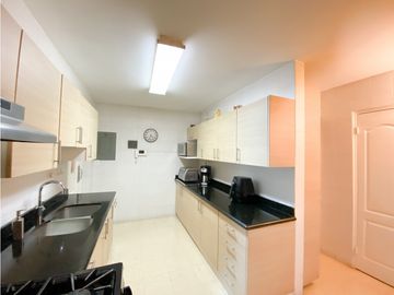 BETANIA / MIRAFLORES / 326m2 / 2 NIVELES / 3 HABITACIONES