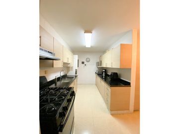BETANIA / MIRAFLORES / 326m2 / 2 NIVELES / 3 HABITACIONES