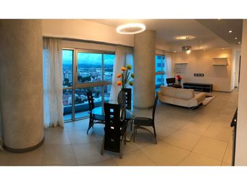 Venta: Apartamento amoblado en Yacht Club, Avenida Balboa