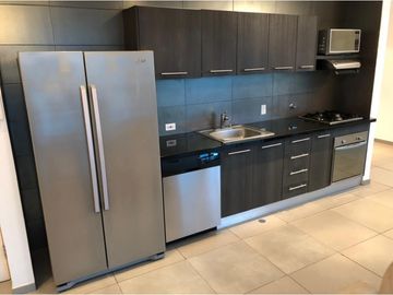 Venta: Apartamento amoblado en Yacht Club, Avenida Balboa