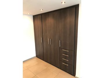 Venta: Apartamento amoblado en Yacht Club, Avenida Balboa