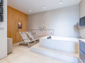 Departamento en Venta en ESPECTACULAR DUPLEX CON JARDÍN PRIVADO