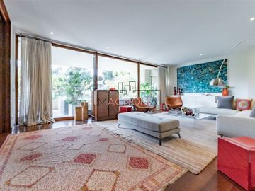 Departamento en Venta en ESPECTACULAR DUPLEX CON JARDÍN PRIVADO