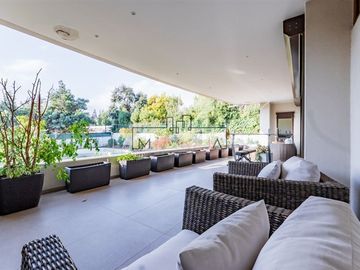 Departamento en Venta en ESPECTACULAR DUPLEX CON JARDÍN PRIVADO