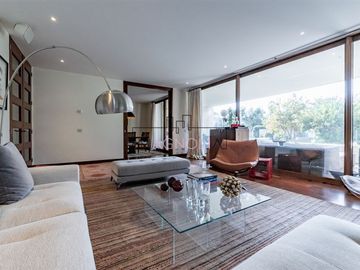 Departamento en Venta en ESPECTACULAR DUPLEX CON JARDÍN PRIVADO