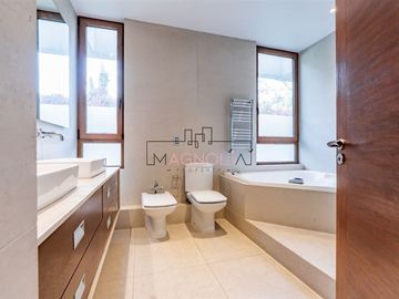 Departamento en Venta en ESPECTACULAR DUPLEX CON JARDÍN PRIVADO