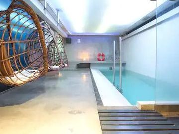 VENTA HOTEL BOUTIQUE CON 2 PILETAS, VINOTECA, CASCADA Y HAB. CON DISEÑO
